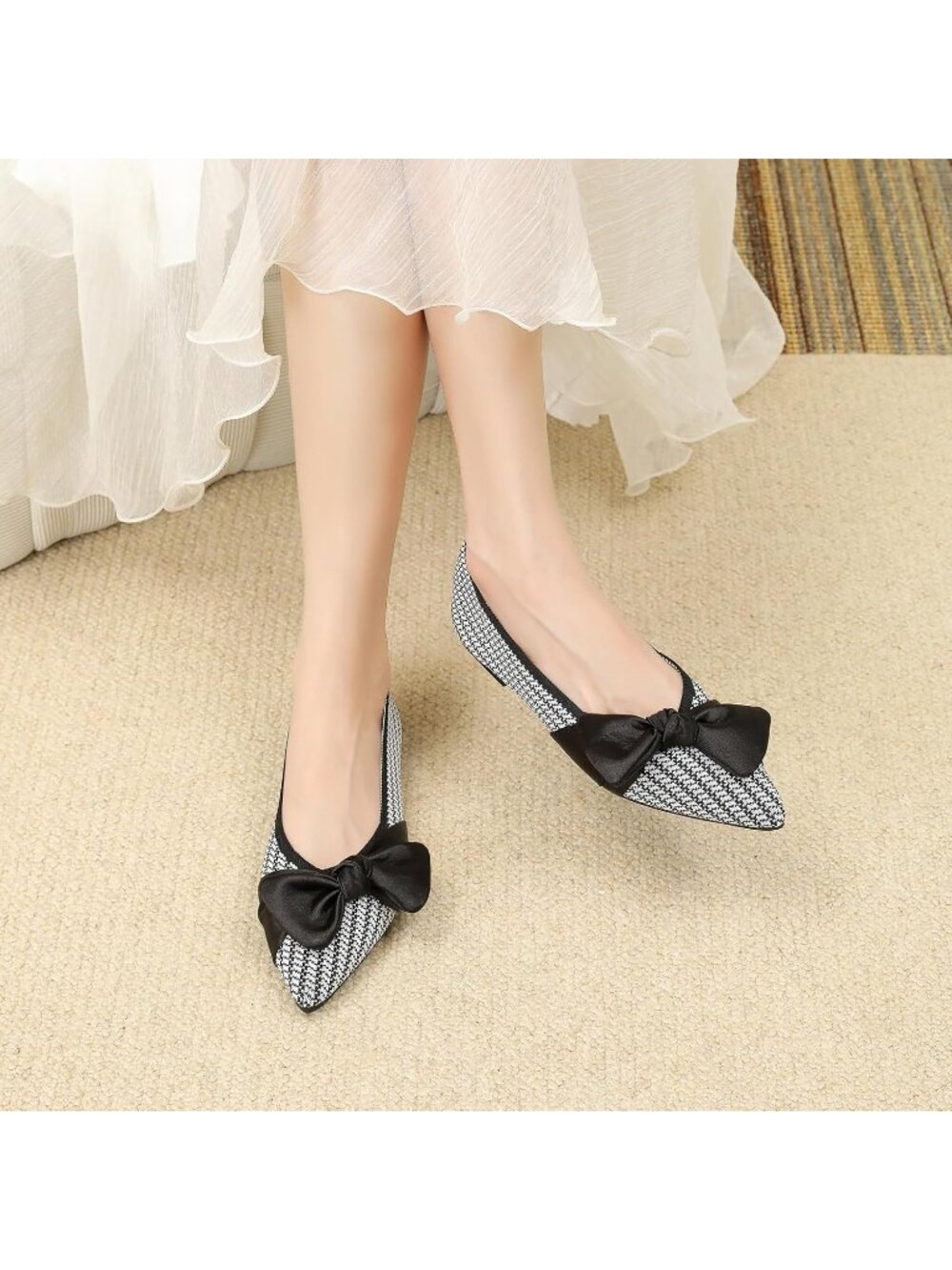 〽️Women's Black White Pointed Toe Ballet Flat Slip On Comfortable Bow Shoes - Picture 6 of 6